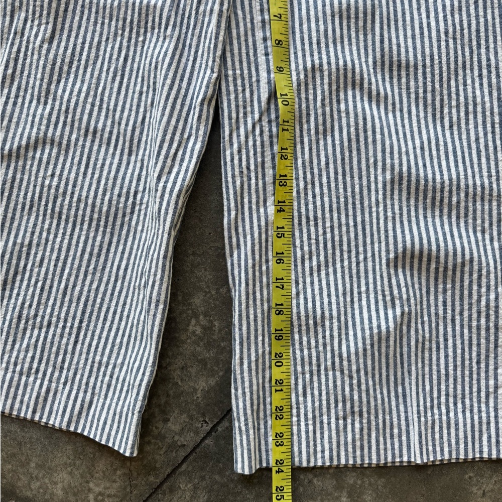 Women’s cropped blue and white striped linen pants. - Picture 4 of 4